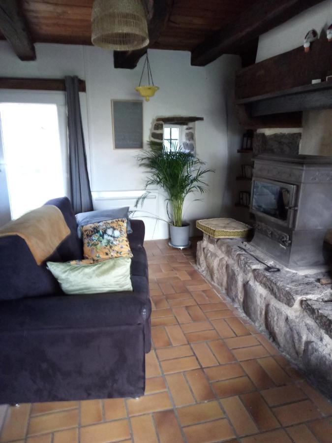Petite Maison Dans Les Monts D'Arree Ty Coz Commana Dış mekan fotoğraf