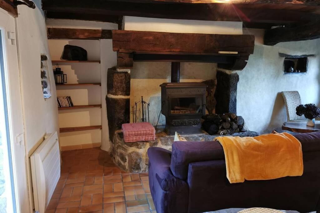 Petite Maison Dans Les Monts D'Arree Ty Coz Commana Dış mekan fotoğraf